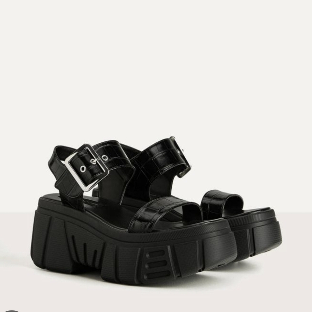 Bershka Women's Black Platform Sandals